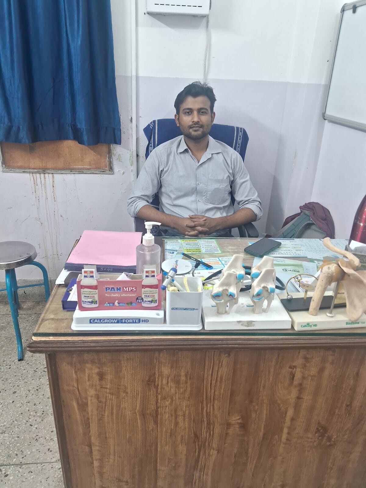 Dr Mohsin Parvez